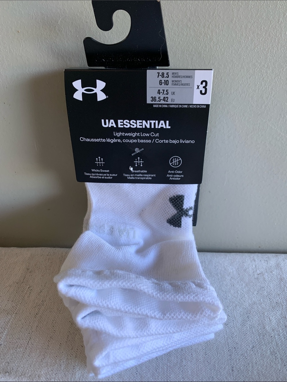 Under Armour White Low-Cut Athletic Socks with Black Logo (3-Pack)